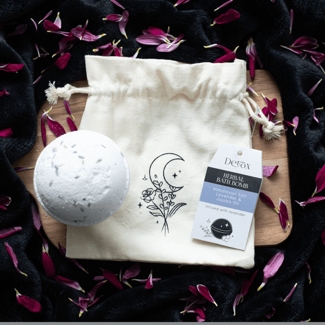 Detox herbal lavender bath bomb
