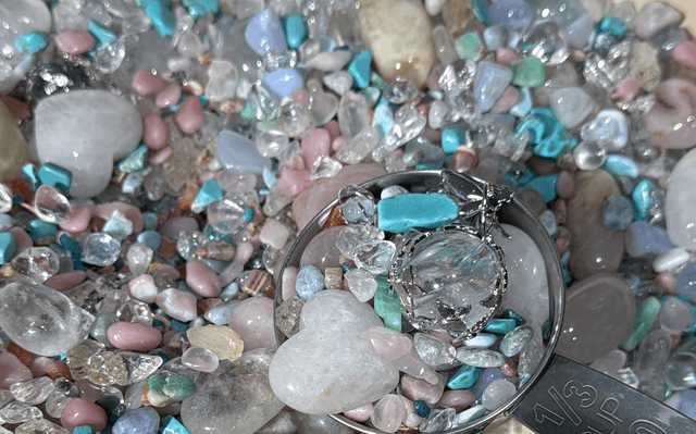 PRE SALE ‘The pretty posh one’ scoop