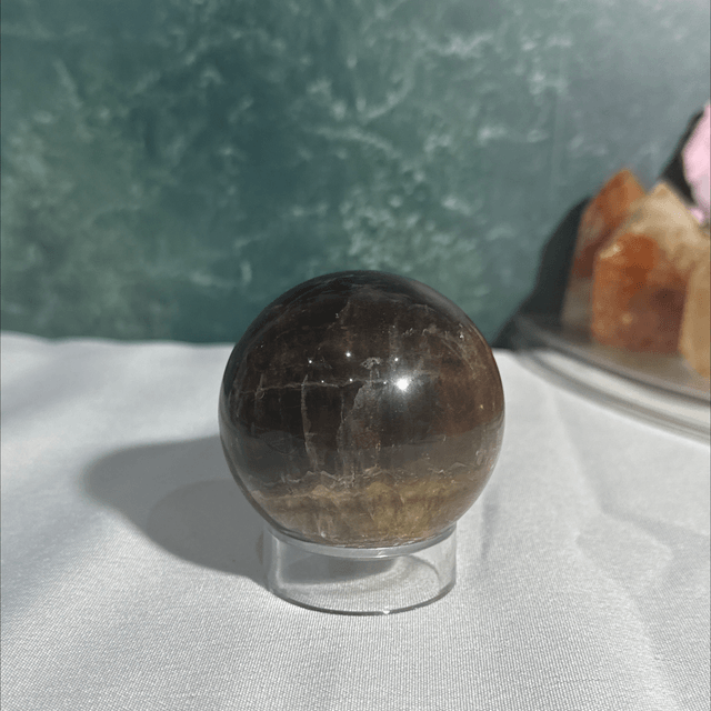 Root fluorite with pyrite inclusions 