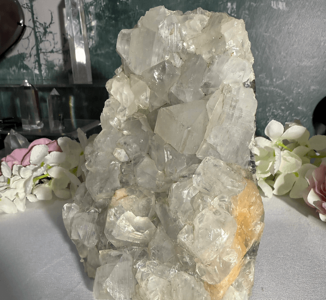 Freestanding apophyllite with calcite 1.82kg