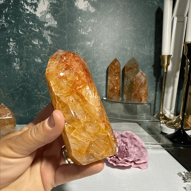 Brazilian quartz with golden healer and fire