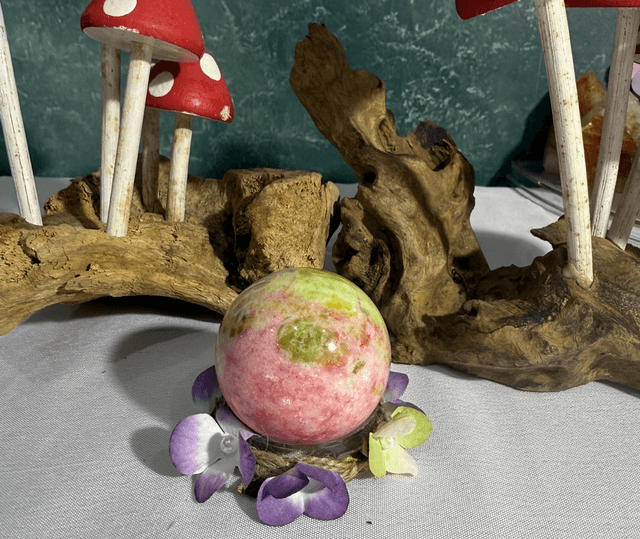 Thulite sphere