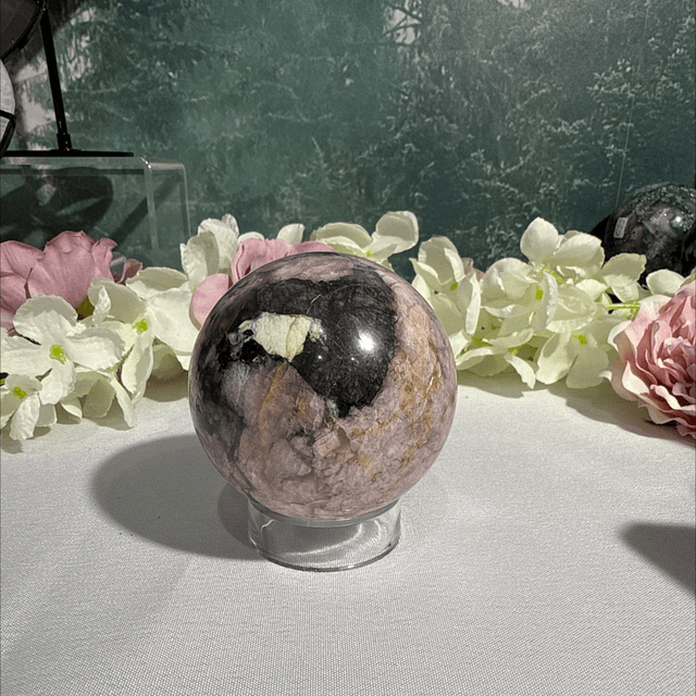 Plum tourmaline 