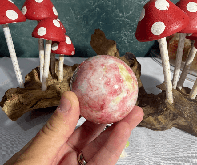 Thulite sphere