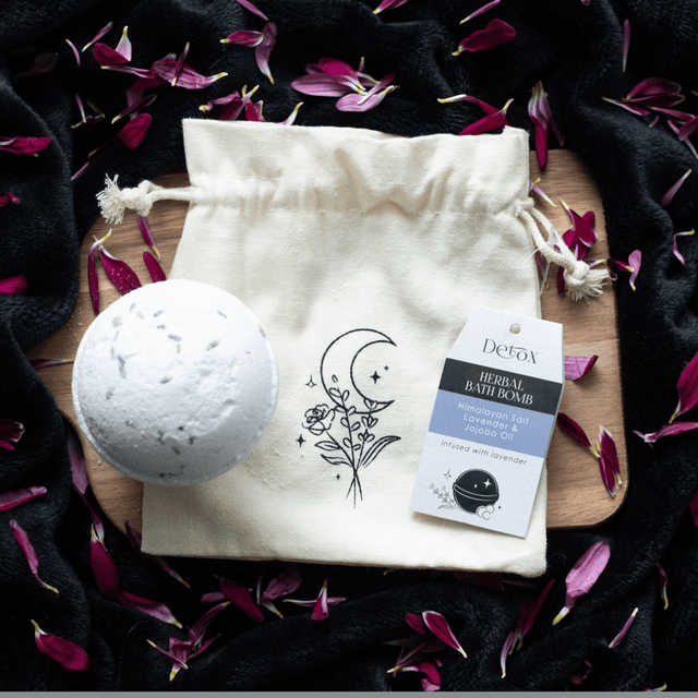 Detox herbal lavender bath bomb