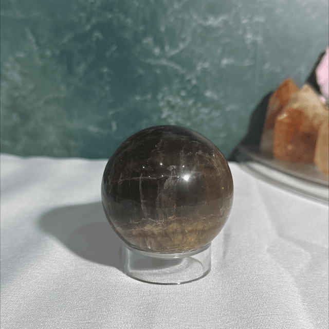 Root fluorite with pyrite inclusions 