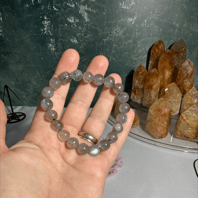 Lab beaded bracelet 
