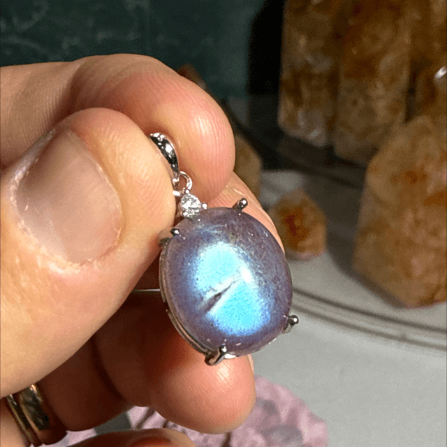 Lab pendant s925